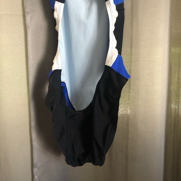 Nike One Piece Color Block Logo Swimsuit - Picture 6 of 9